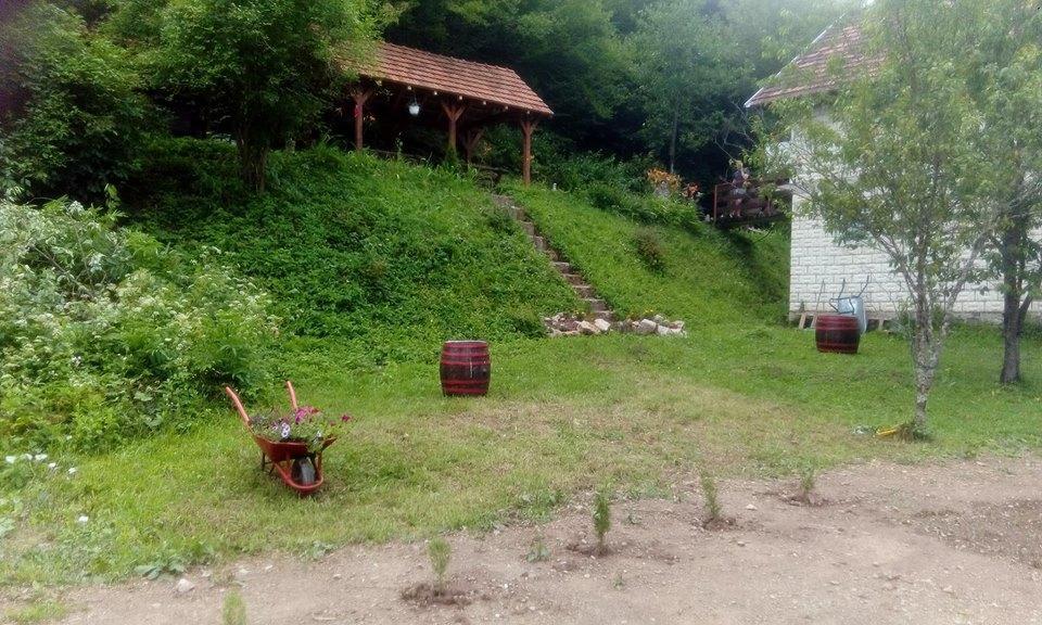 Turisticki Kompleks - Montana Тиентище Екстериор снимка