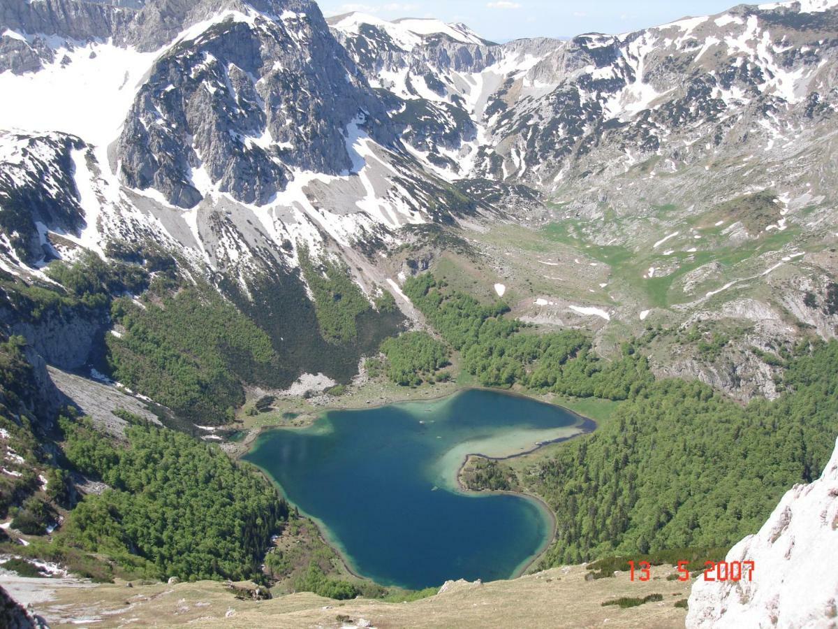 Turisticki Kompleks - Montana Тиентище Екстериор снимка